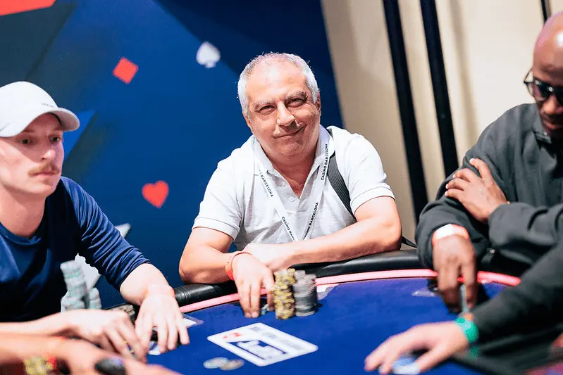 Diferença entre bluff e semi-bluff no poker