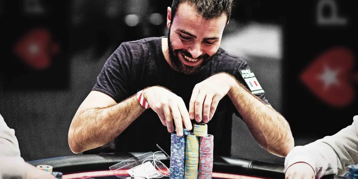 7 Signes qui montrent que votre Ego vous coûte cher à la Table de poker