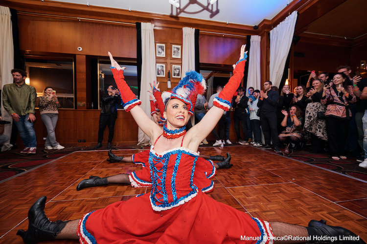 Danseuse French Cancan Paris